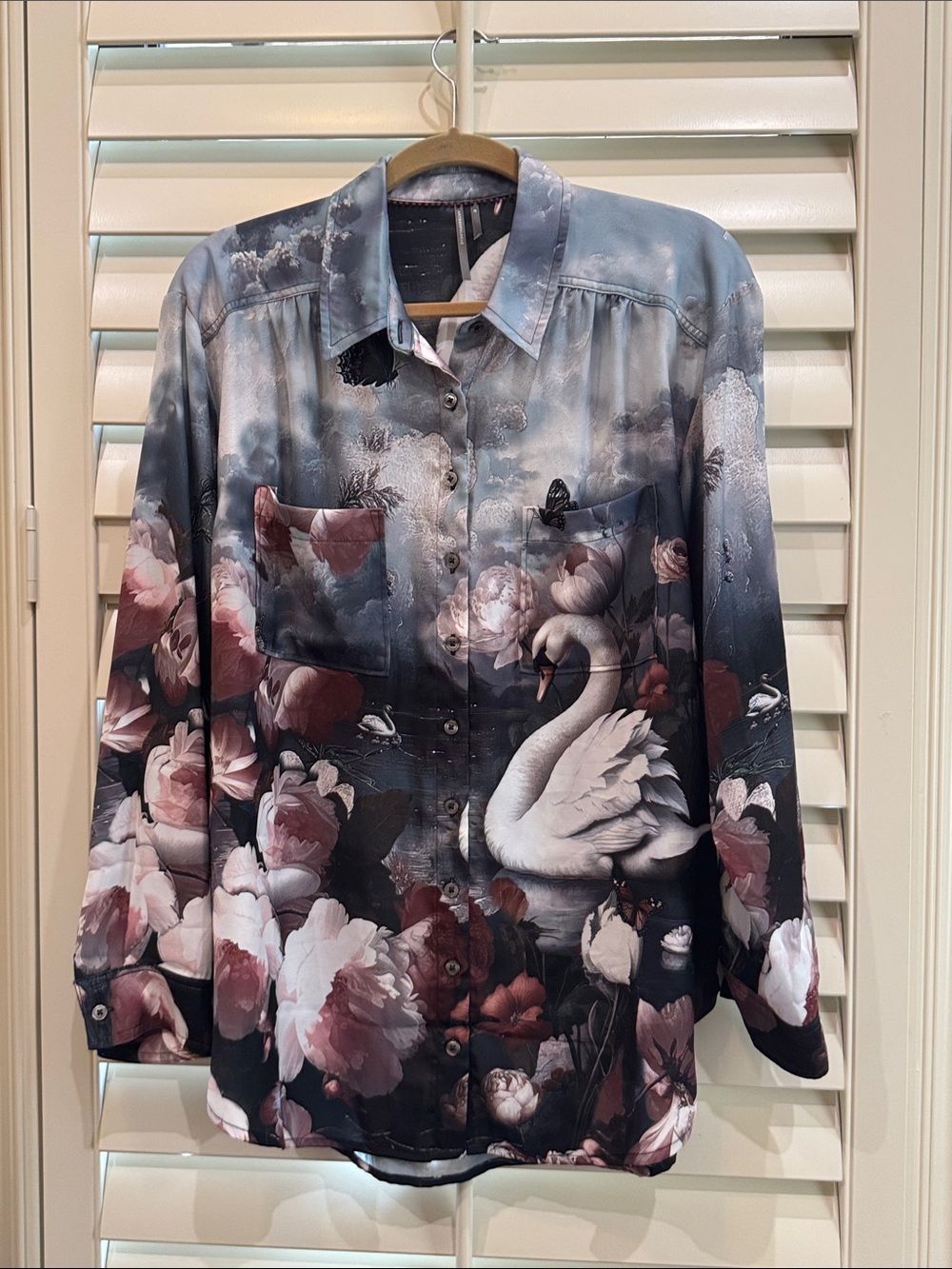Anthropologie Relaxed Long-Sleeve Floral Swan Shirt